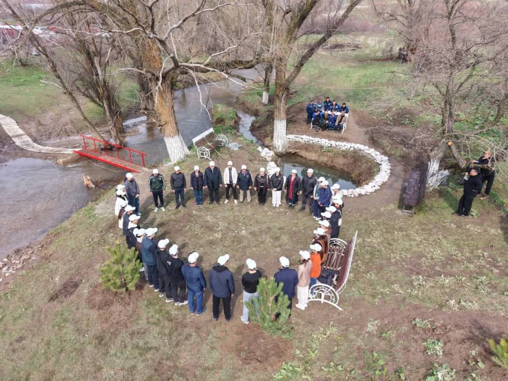 09ba0d6c 48a1 465e 809b E4f795e03f63